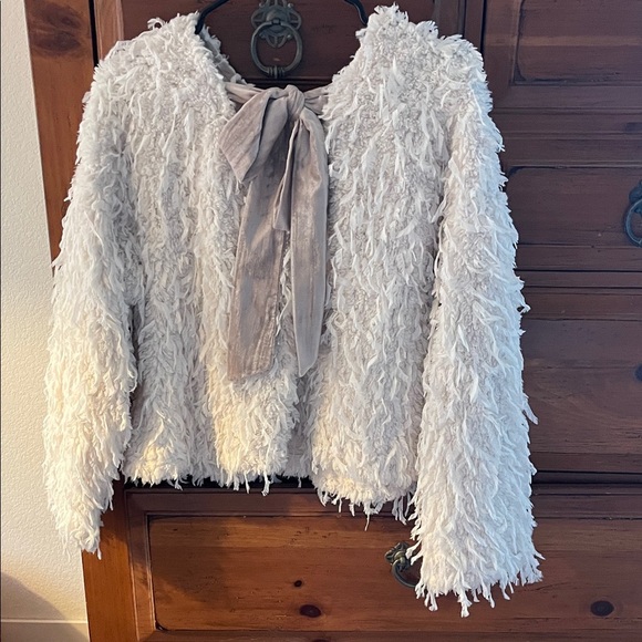 Women's White Fuzzy Jacket With Tie On Back - Picture 4 of 8